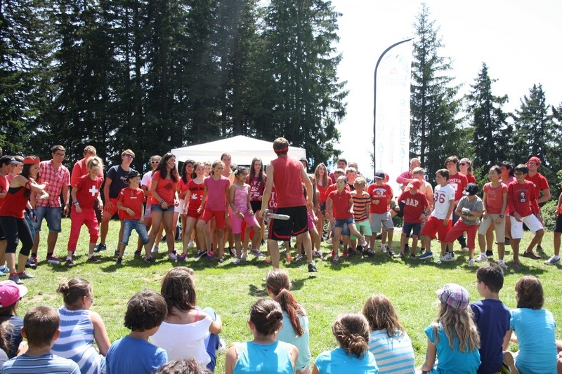Village Camps International Summer Camp Leysin, Switzerland 2025-08-09 https://www.villagecamps.com/journals_admin/images/709-42-festival (141).jpg